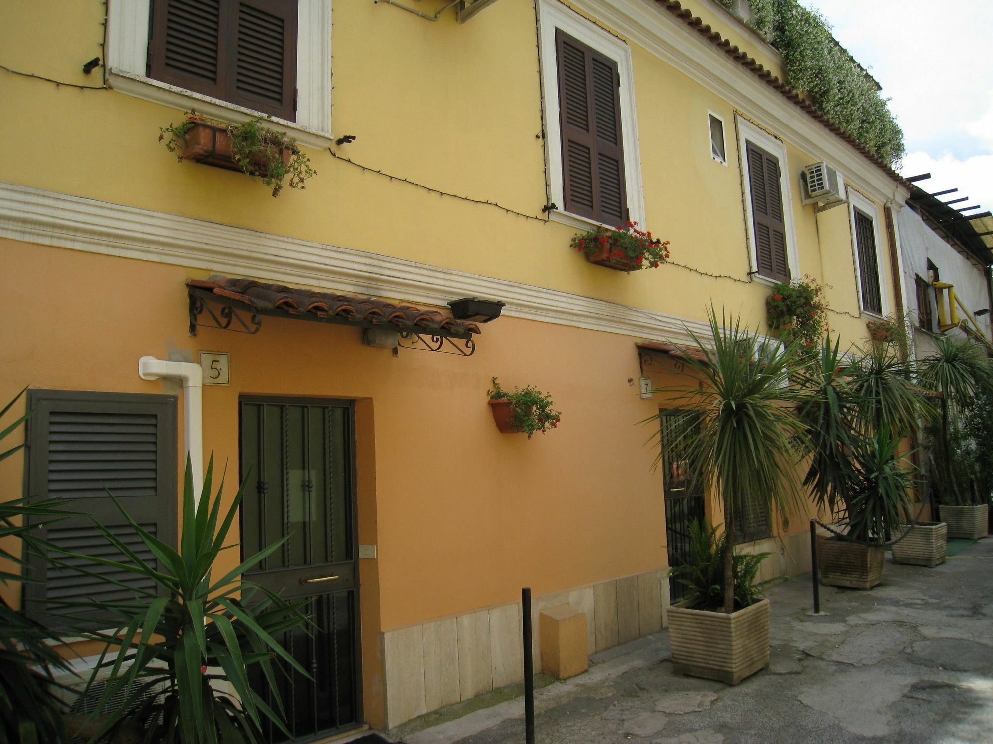 Hotel Residenza Camilla Roma Exterior foto